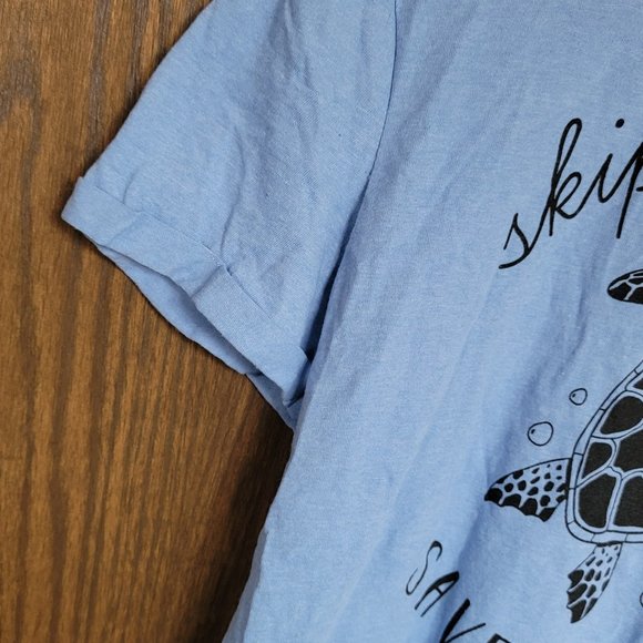 Blue Skip a Straw, Save a Turtle  Graphic Tee by Join the Revolution Size Medium - Picture 4 of 12